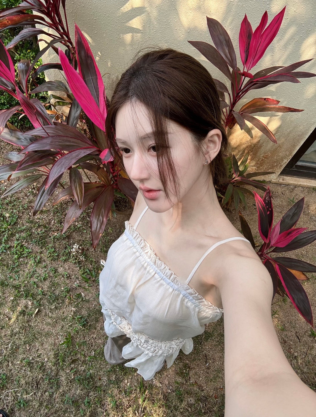 Summer Vibe：Beach-Ready Flowy Sleeveless Blouse